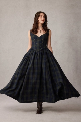 Layered Collar Structure Thistle 26 |Vintage victorian corset dress with Metal Chain