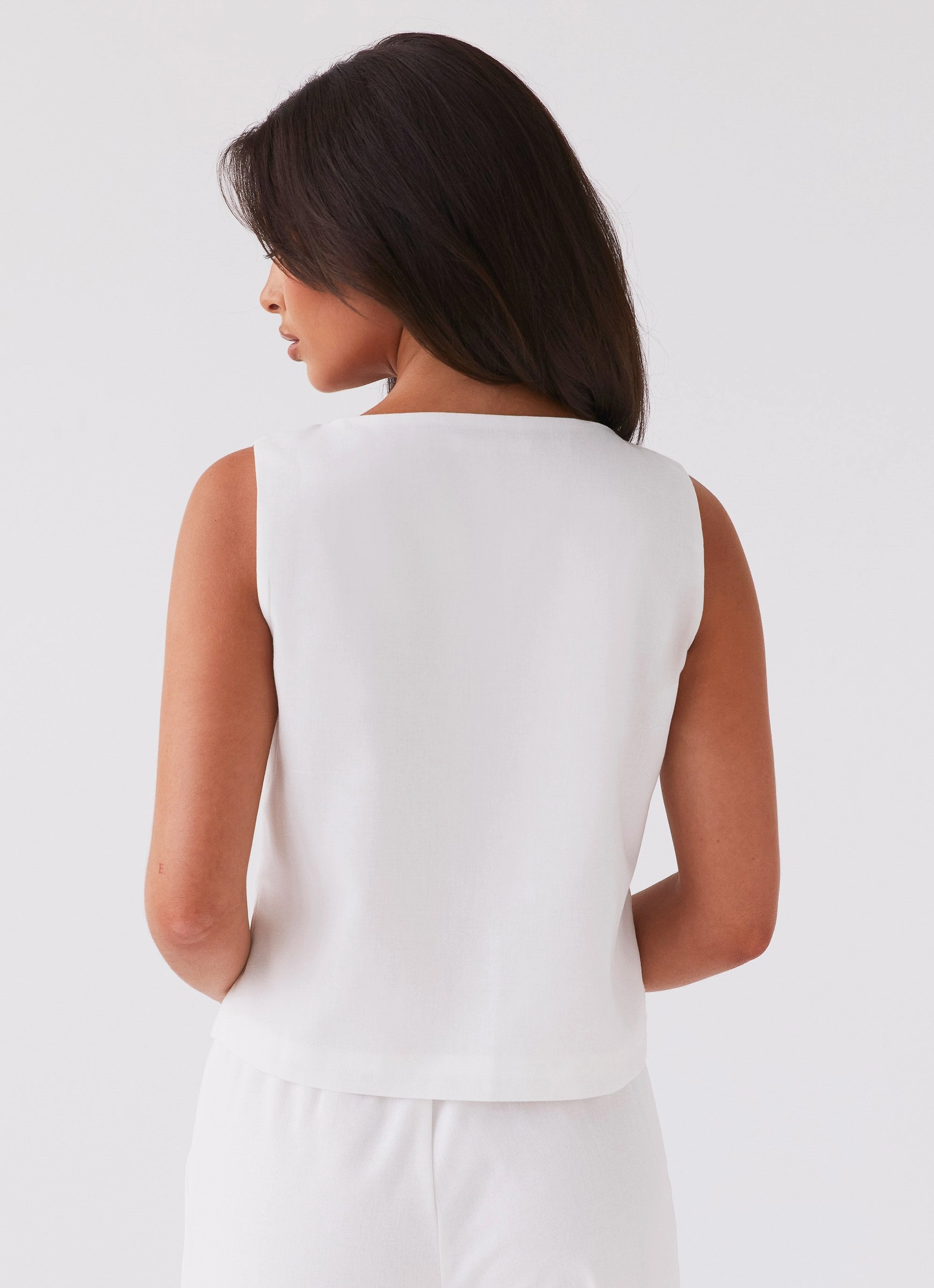 MoistureWicking Fabric Tina Linen Vest Top - White