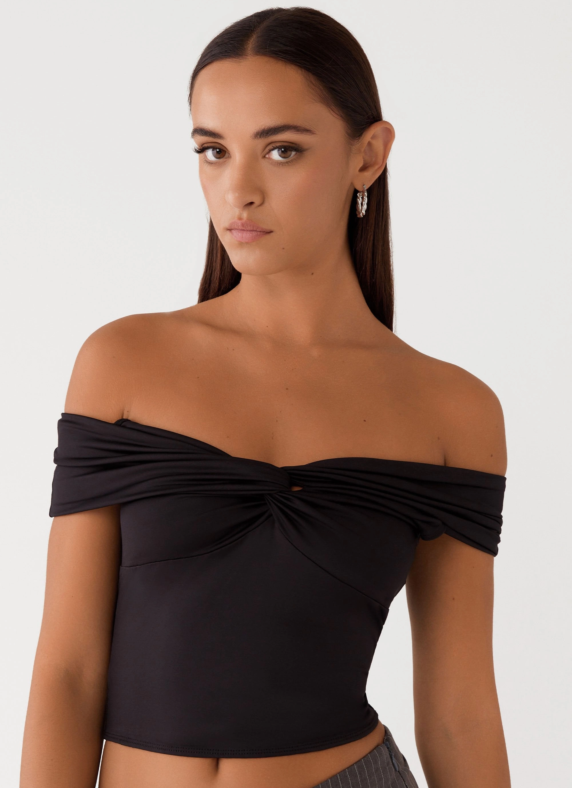 Trixie Twist Off Shoulder Top - Black NonChafeCollarTech