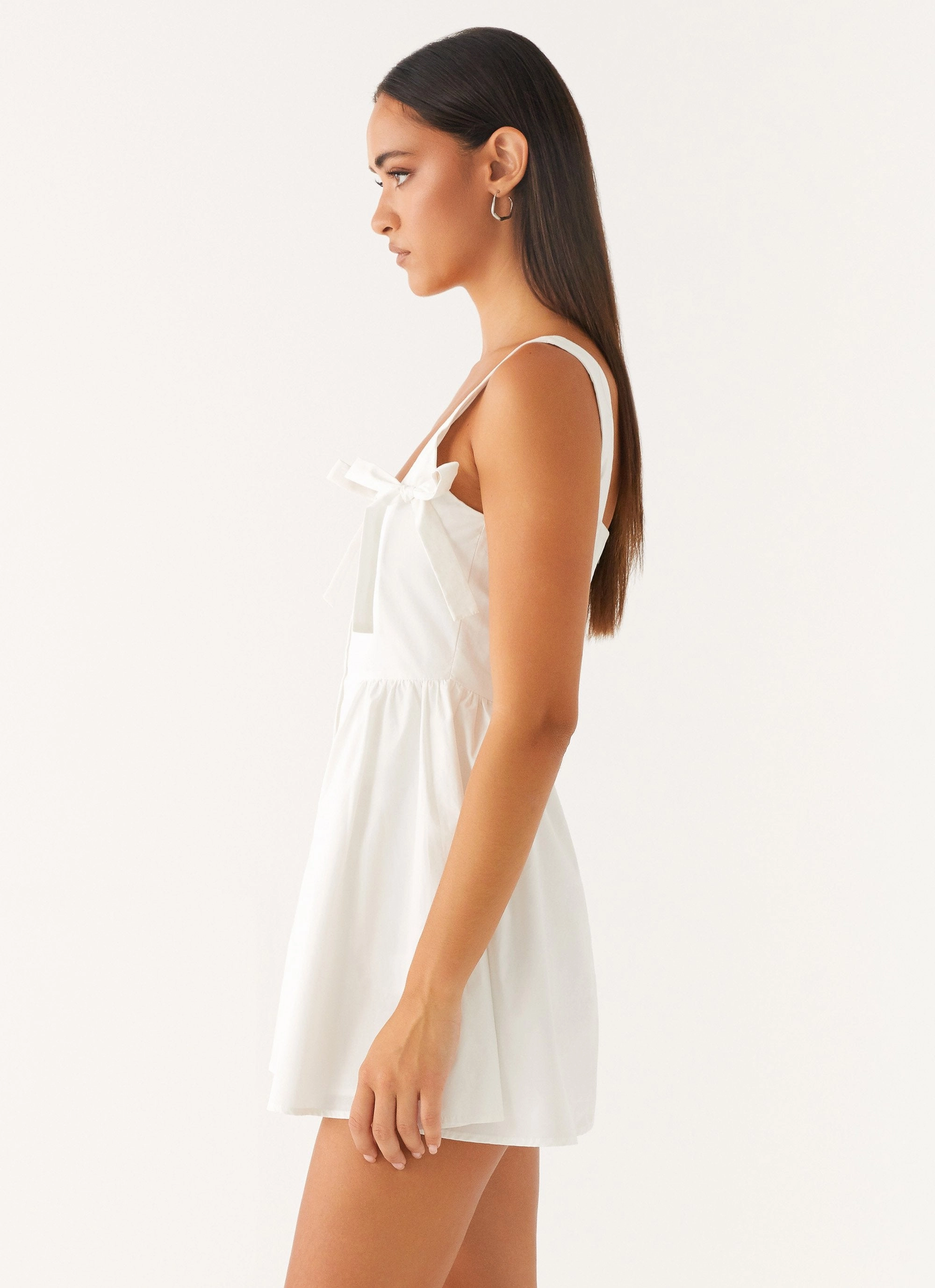 Chic Fit Body Flow Unconditional Mini Dress - White