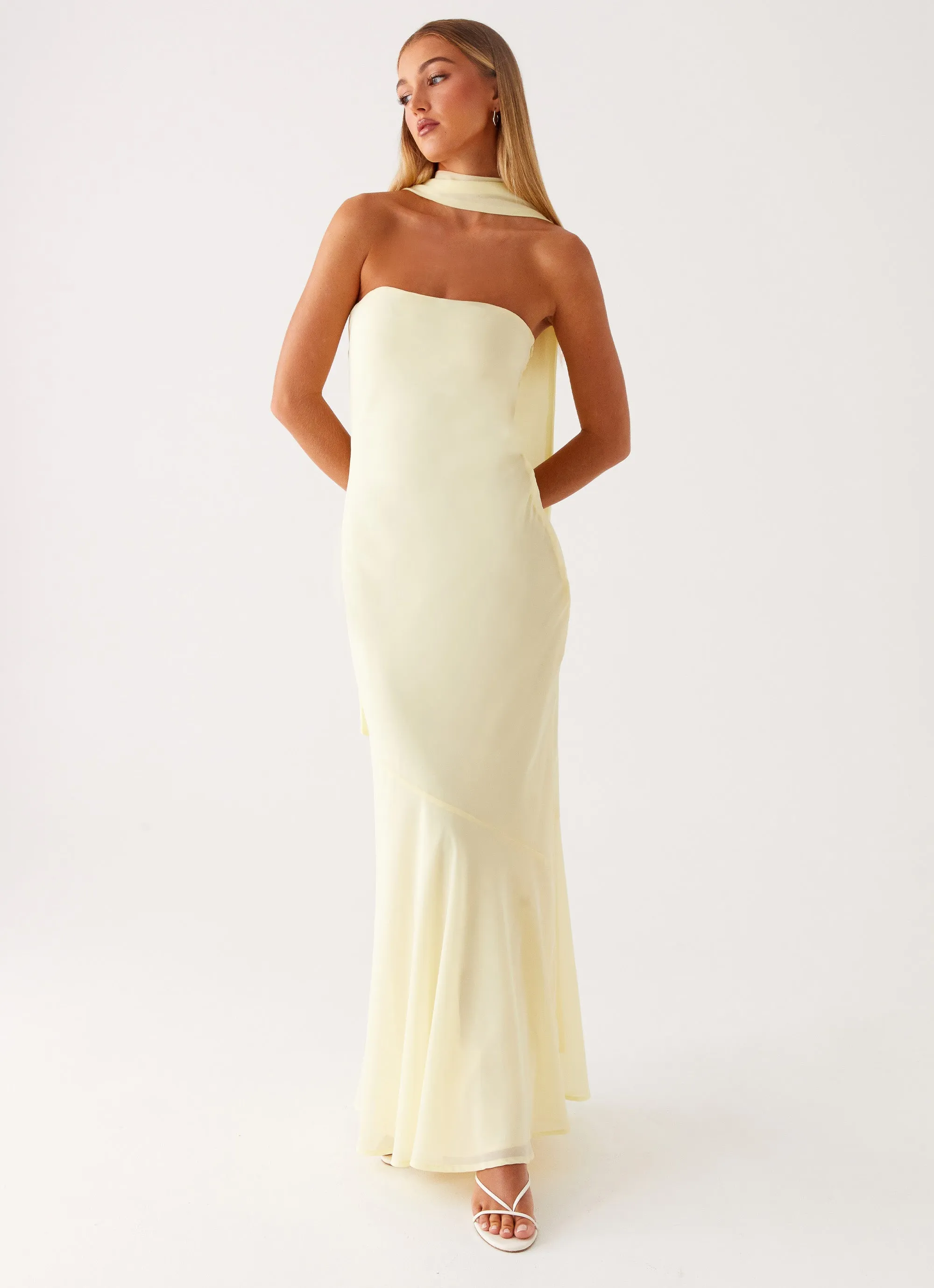 Elegant Appearance Under The Pagoda Maxi Dress - Yellow