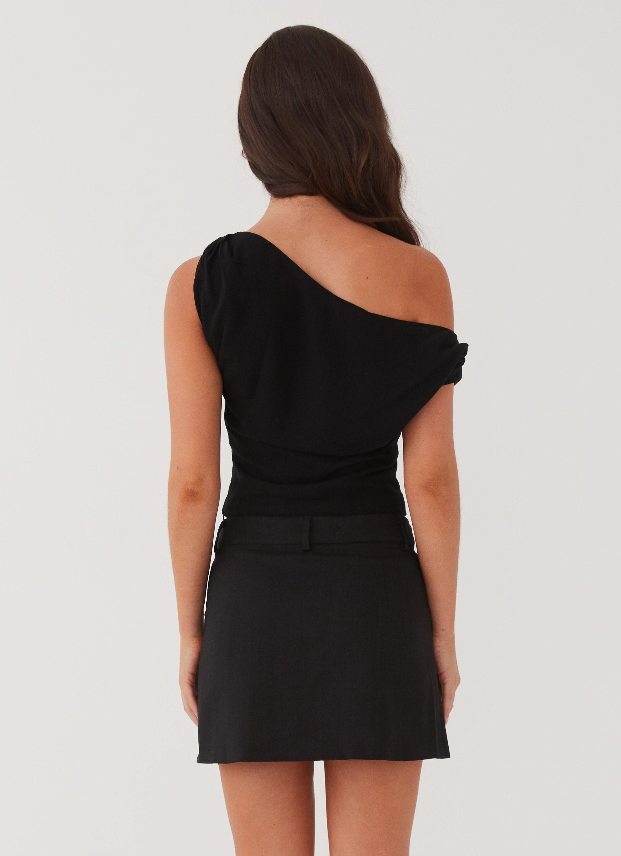 Marissa Linen One Shoulder Top - Black Layered Collar RibbedHemline
