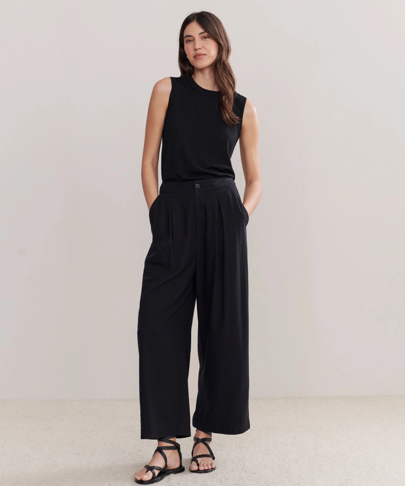 Lightweight Design Relaxed Trouser