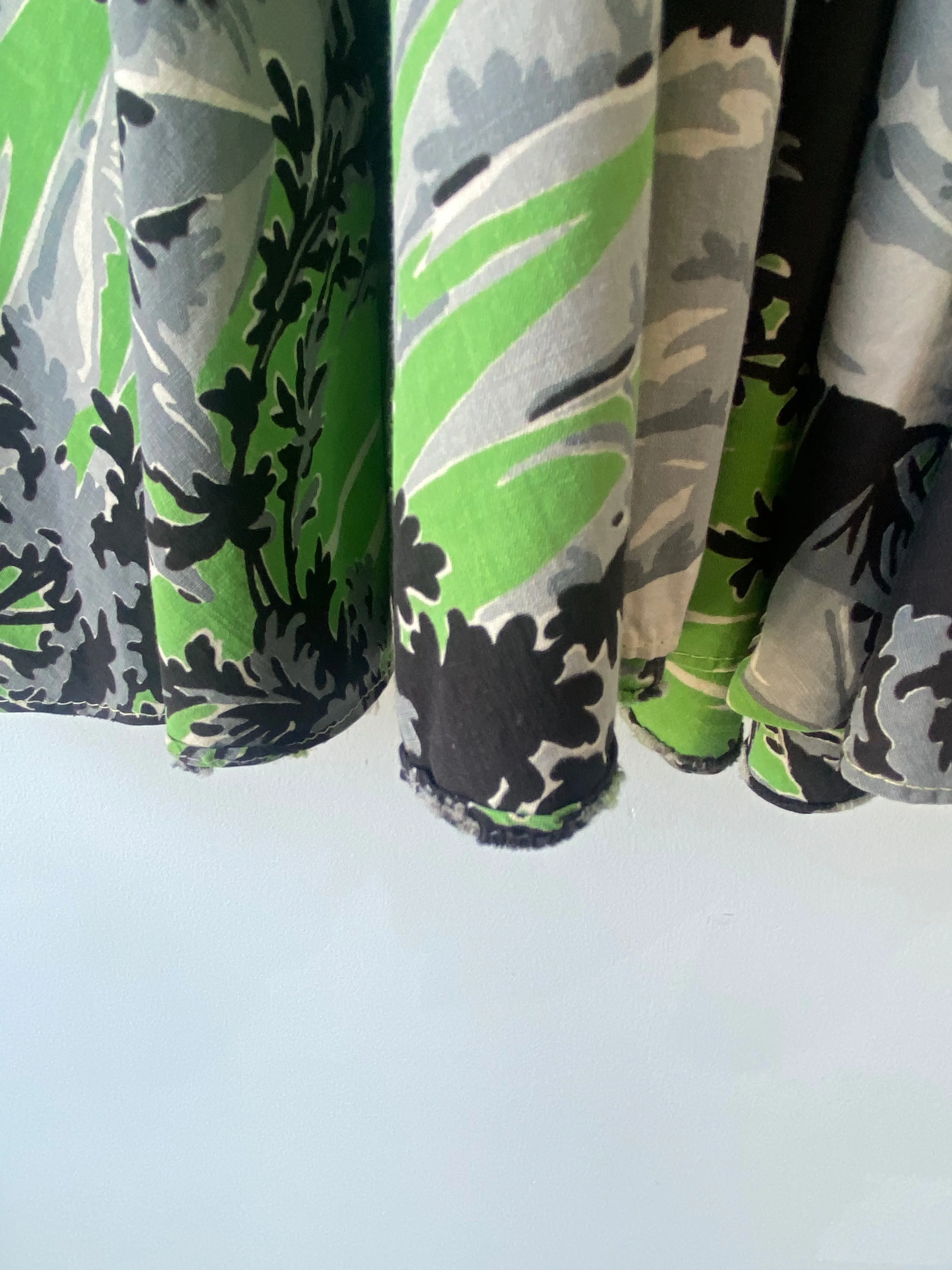 Vintage 1940s Green Pastoral Scene Skirt