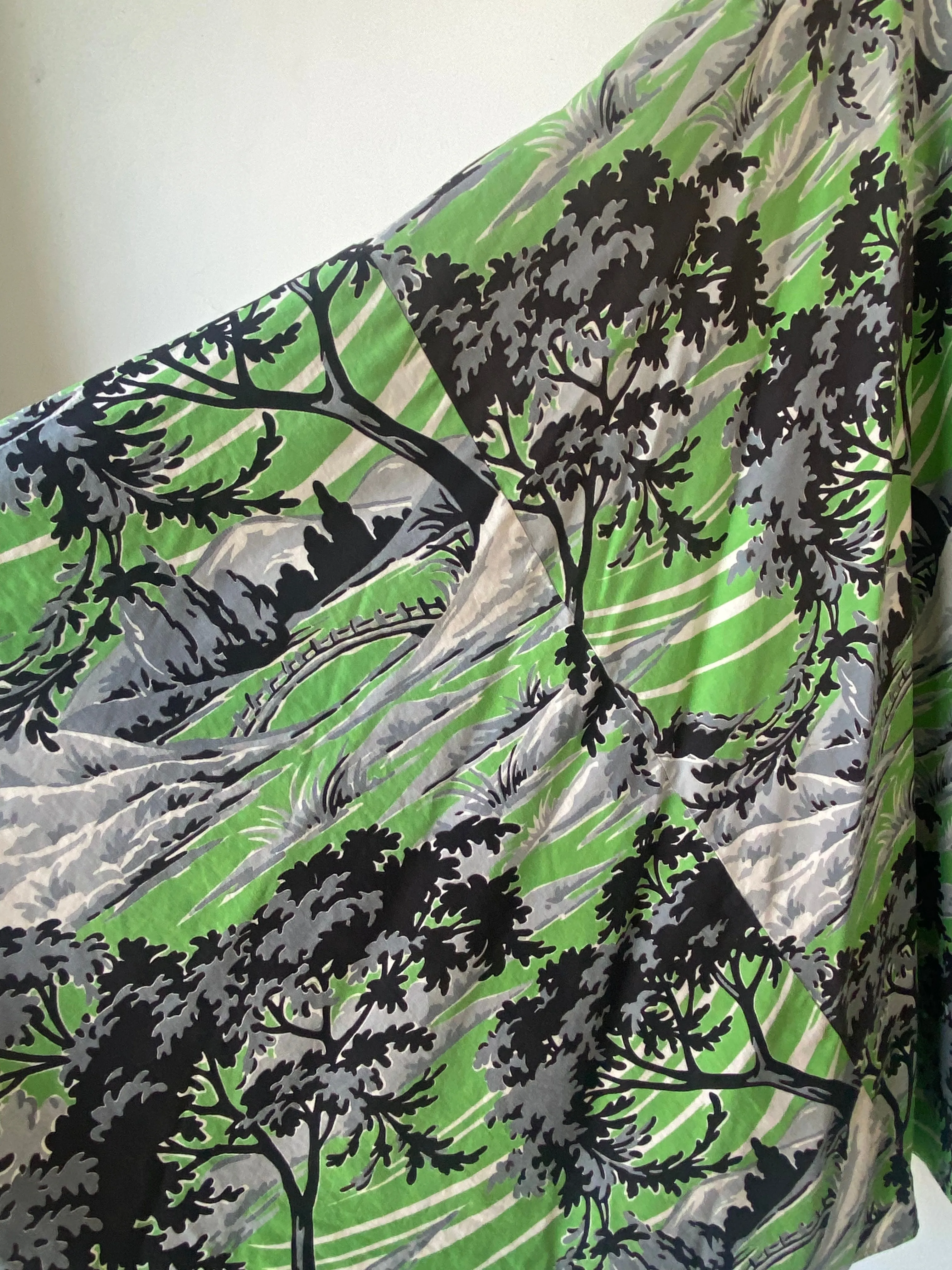 Vintage 1940s Green Pastoral Scene Skirt