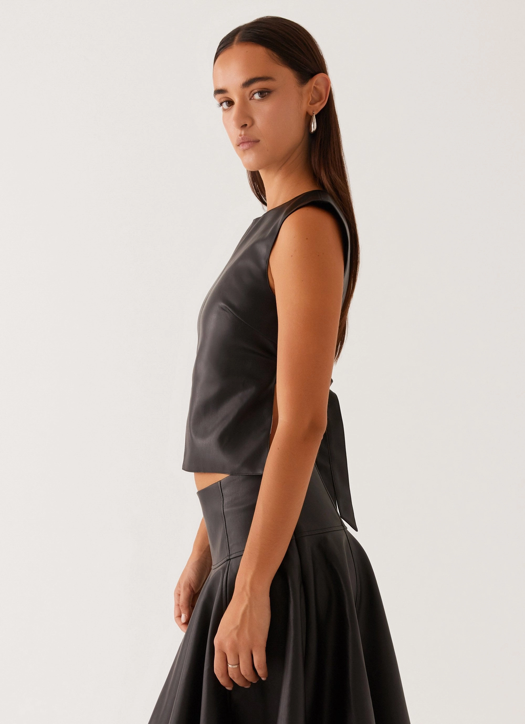 Paola Tank Top - Black Crisp Air Piece Stretch Comfort Fit