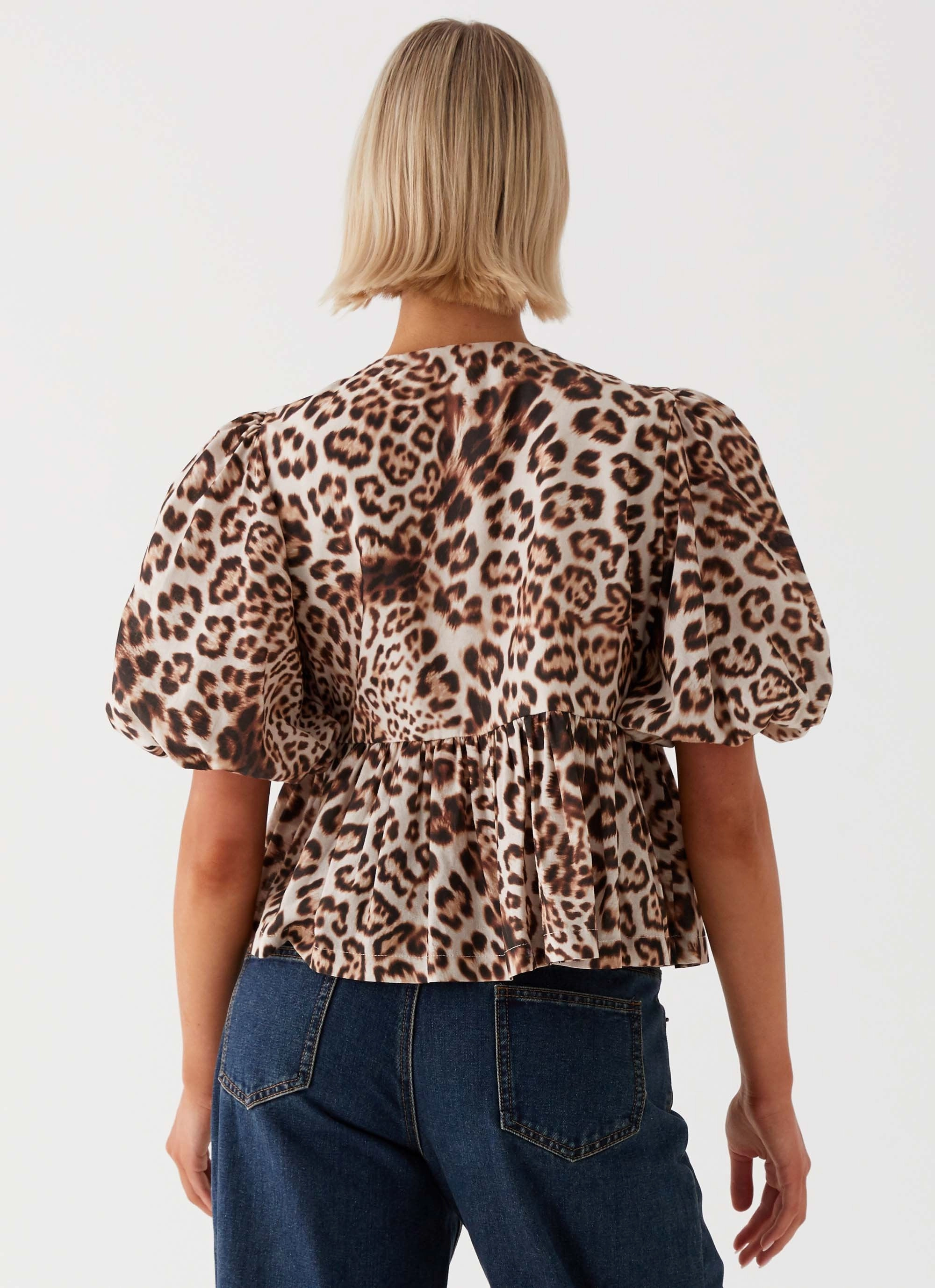 Western Wind Tie Top - Leopard AntiPillingSurface AllPurpose Design