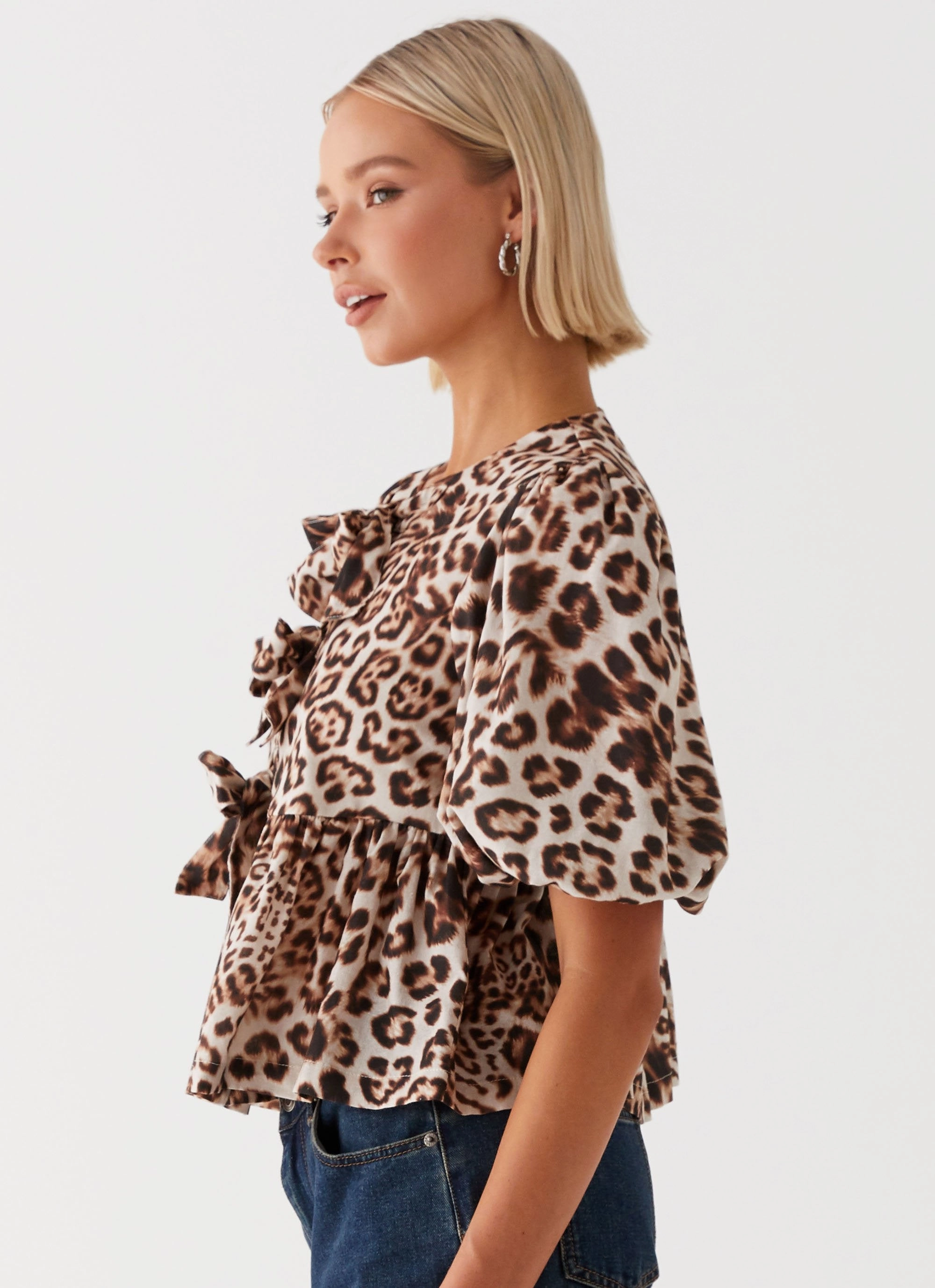 Western Wind Tie Top - Leopard PocketDetails VNeckReinforcement