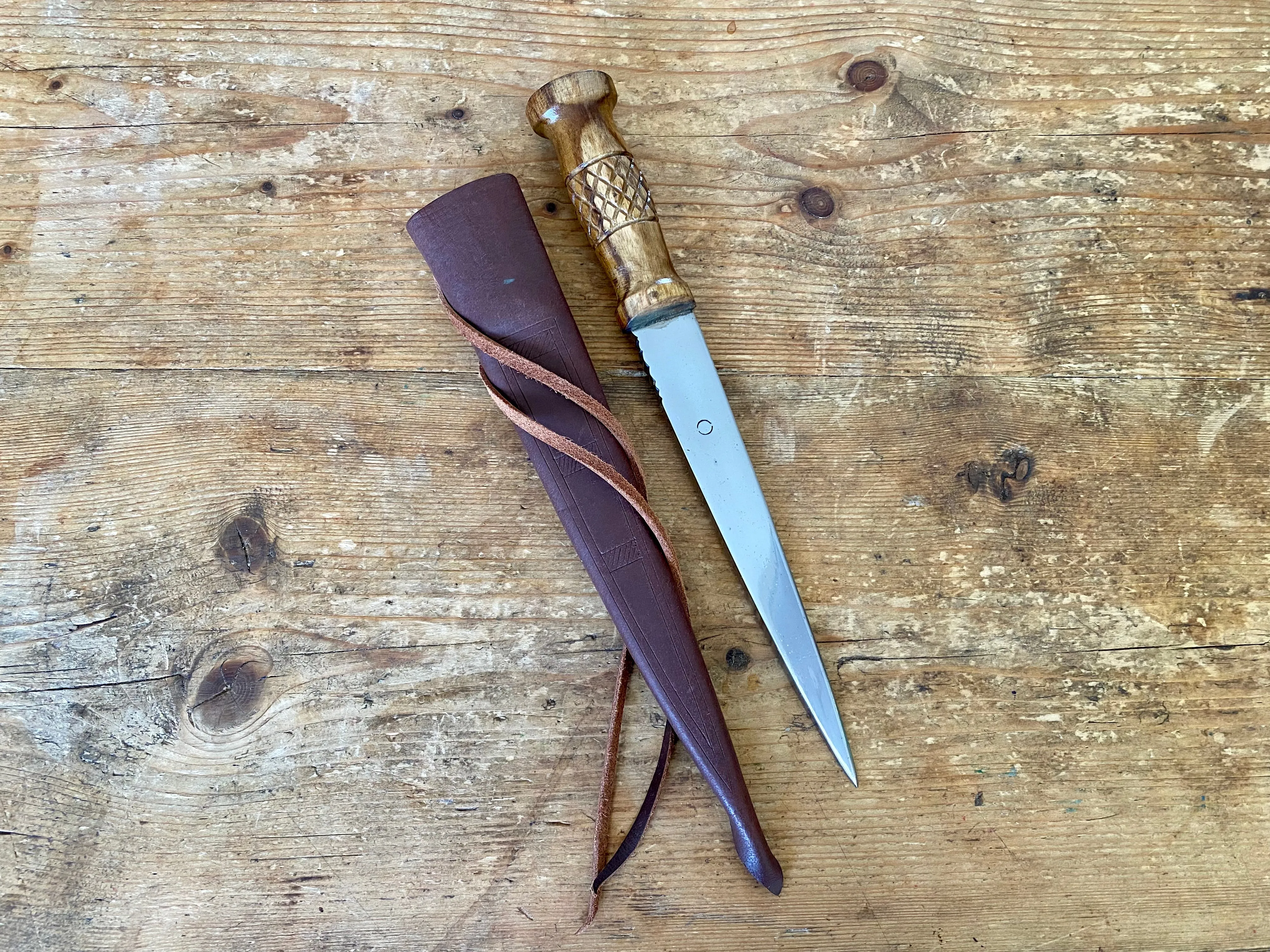 Whittle Tang Dagger