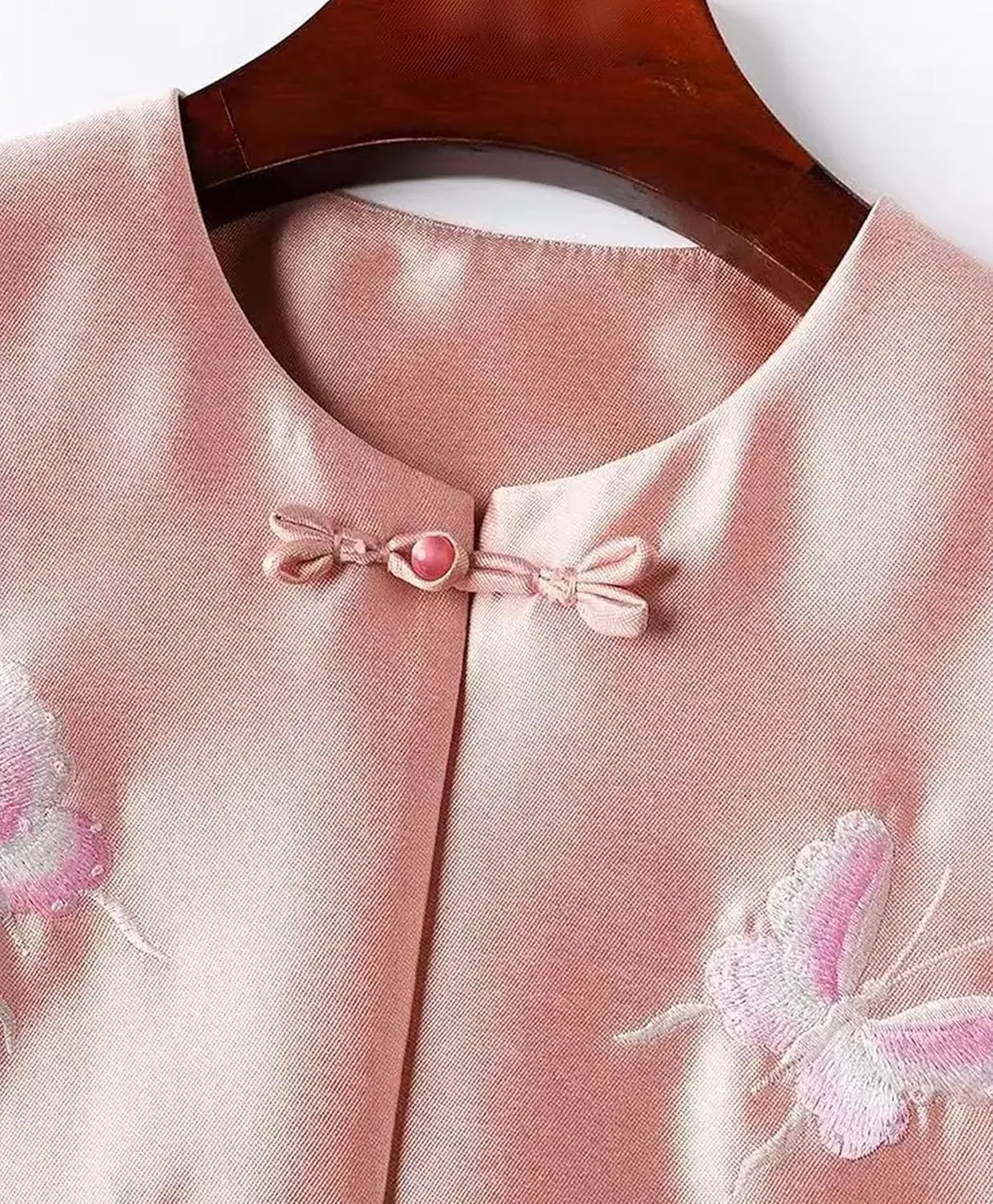Women's Elegant Embroidered Vest - Crew-Neck Sleeveless Breathable Satin Blouse with Side Splits Wedding Guest Top