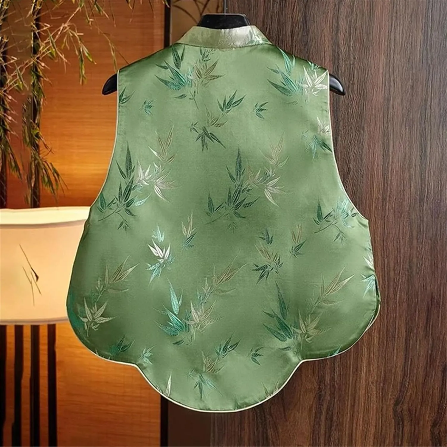 Women's Elegant Satin Blouse Breathable Sleeveless Short Vest with Asymmetric Hem Wedding Guest Top for Casual Wear