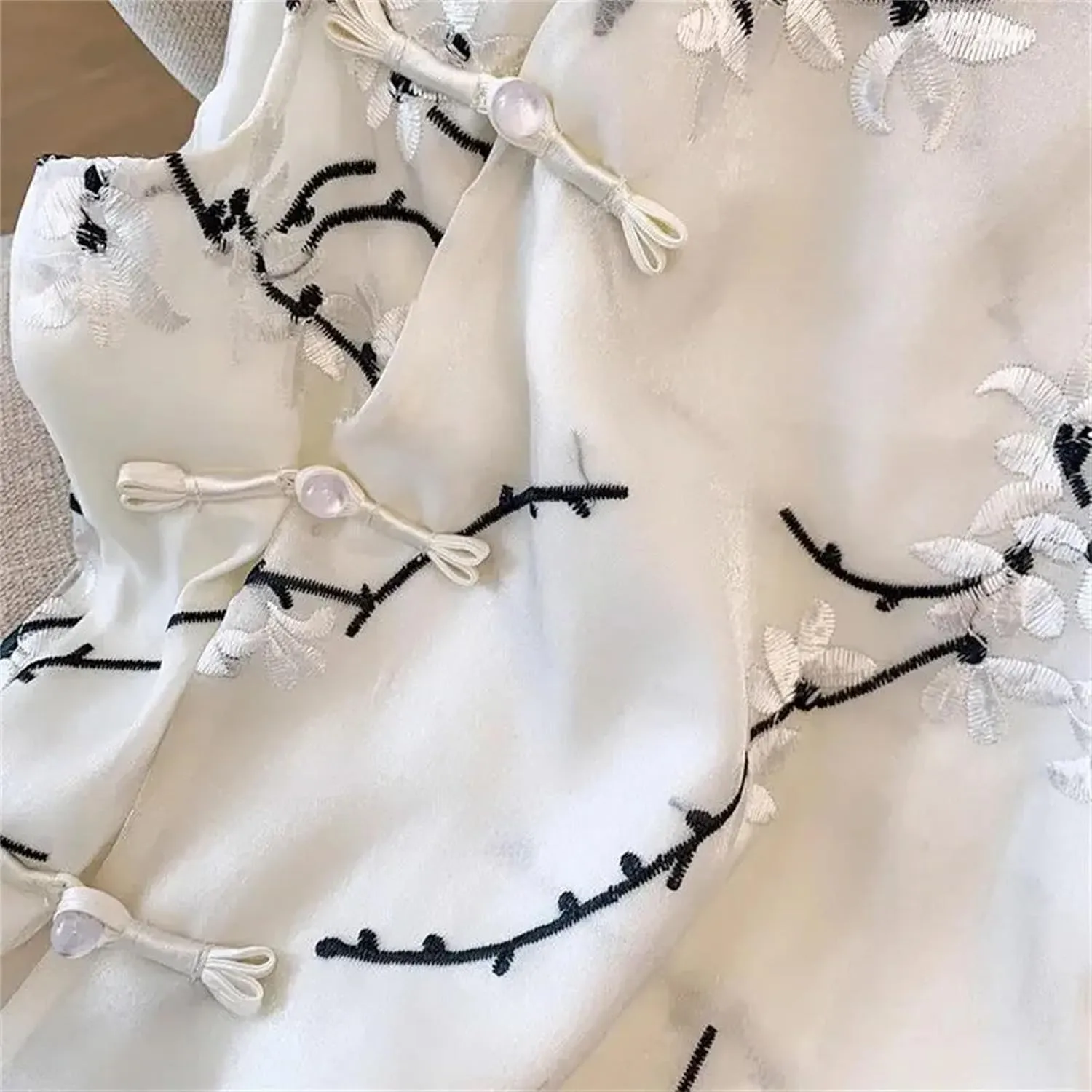 Women's Embroidered Mandarin Collar Vest Breathable Summer Wedding Guest Outfit Sleeveless Irregular Waistcoat