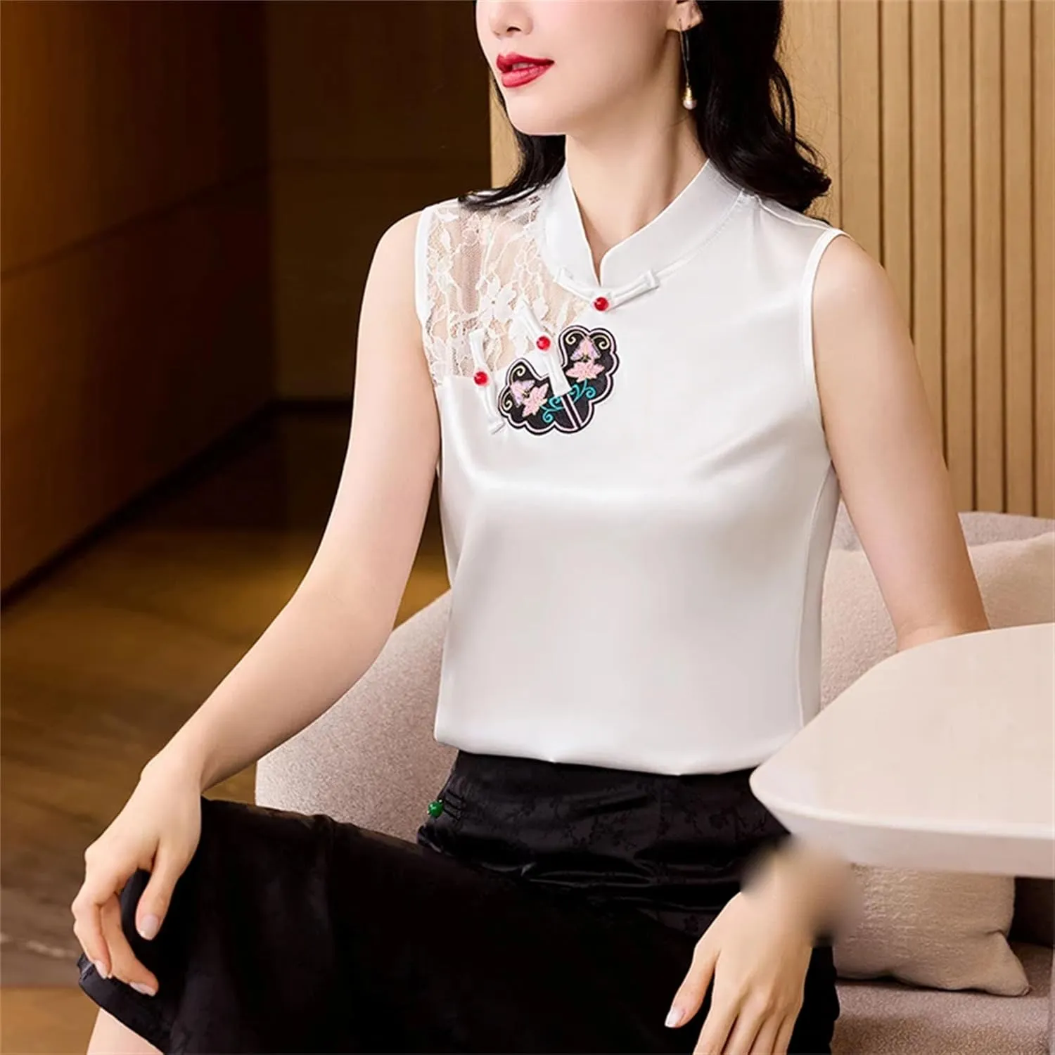 Women's Mandarin Collar Satin Tank Tops Breathable Sleeveless Blouse with Lace Trim & Asymmetric Hem Wedding Guest Top