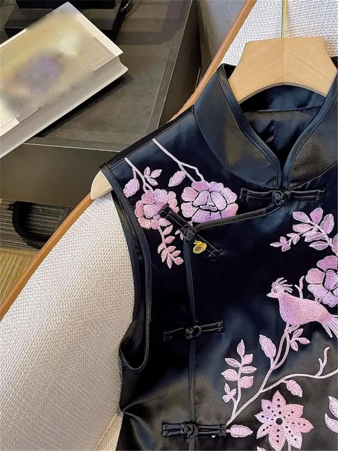 Women's Satin Blouse Sleeveless Mandarin Collar Embroidery Shirt with Buckle Elegant Wedding Guest Outfit for Evening Party