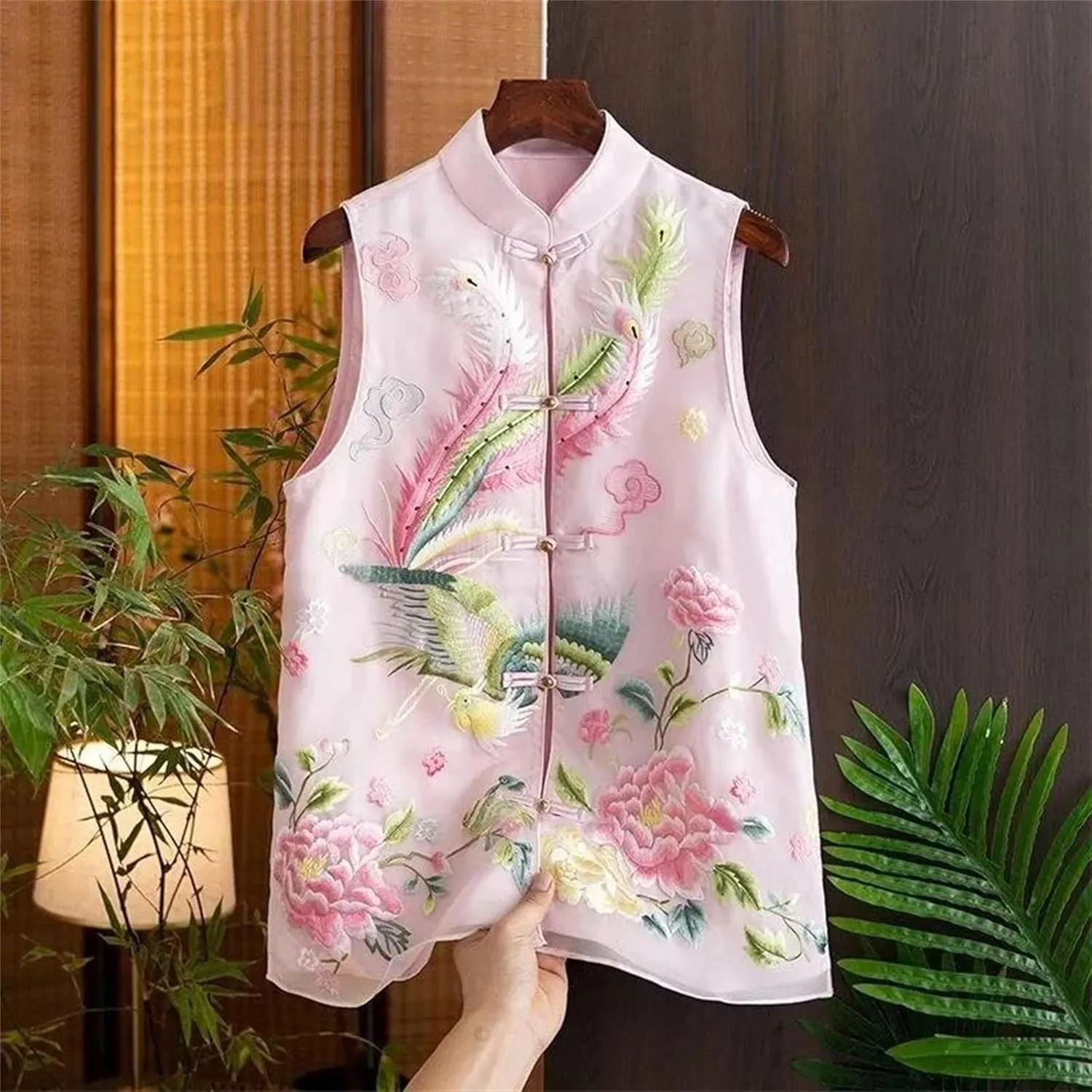 Women's Sleeveless Chiffon Blouses Elegant Mandarin Collar Embroidery Shirt Vintage Button Down Wedding Guest Outfit