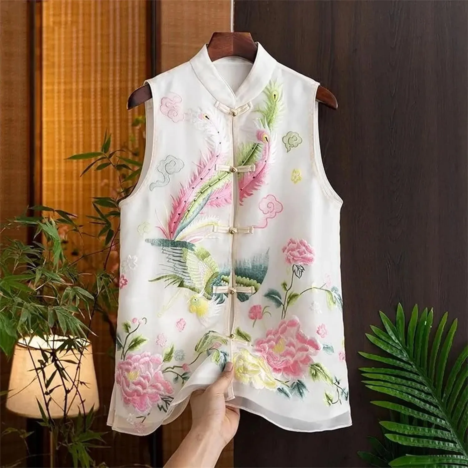 Women's Sleeveless Chiffon Blouses Elegant Mandarin Collar Embroidery Shirt Vintage Button Down Wedding Guest Outfit