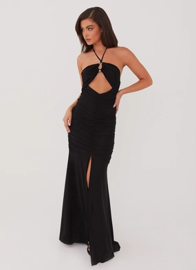 Soft Pleats Trendy Look Brynne Maxi Dress - Black