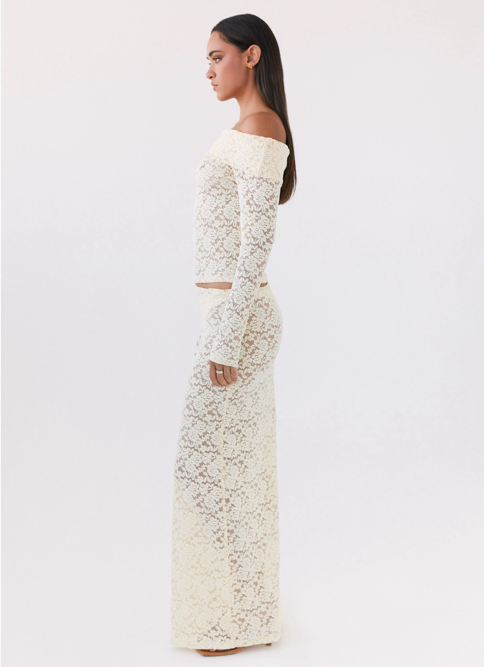 Low Profile Collar UltraSoftInterior Zephyra Lace Long Sleeve Top - Natural